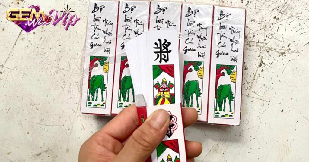 Tìm Hiểu Về Bài Tam Cúc Và Cách Chơi Chi Tiết Từ A Đến Z